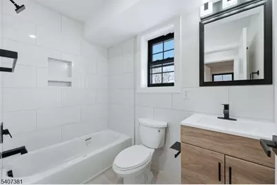 747 S 11th St, Newark, NJ 07103 - Photo 31