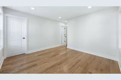 747 S 11th St, Newark, NJ 07103 - Photo 17