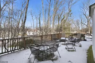 33 Yarmouth Dr, New Providence, NJ 07974 - Photo 29