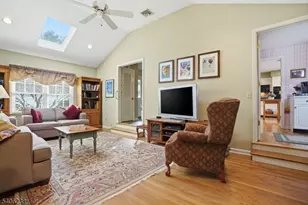 33 Yarmouth Dr, New Providence, NJ 07974 - Photo 13