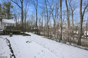 33 Yarmouth Dr, New Providence, NJ 07974 - Photo 31