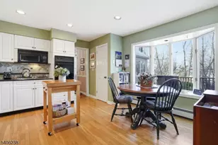 33 Yarmouth Dr, New Providence, NJ 07974 - Photo 11