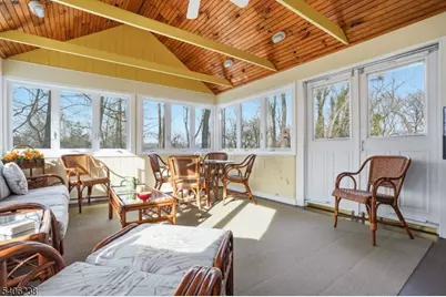 33 Yarmouth Dr, New Providence, NJ 07974 - Photo 17