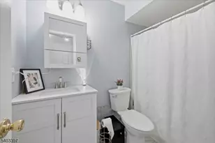 4 The Crescent, Union Township, NJ 08809 - Photo 23