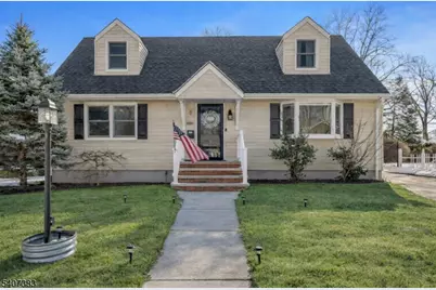 520 Riverview Rd, Pompton Lakes, NJ 07442 - Photo 1