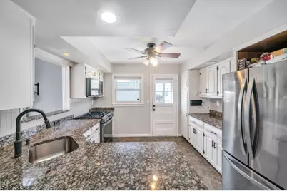 520 Riverview Rd, Pompton Lakes, NJ 07442 - Photo 9