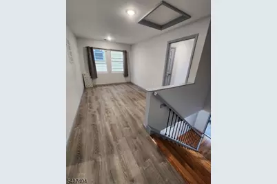 296 Chadwick Ave, Newark, NJ 07112 - Photo 9