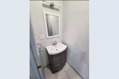 296 Chadwick Ave, Newark, NJ 07112 - Photo 11