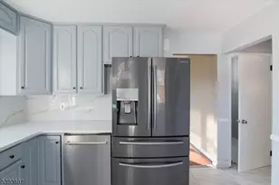 301 Riverview Rd, Pompton Lakes, NJ 07442 - Photo 5