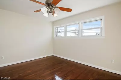 301 Riverview Rd, Pompton Lakes, NJ 07442 - Photo 11