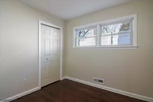 301 Riverview Rd, Pompton Lakes, NJ 07442 - Photo 13