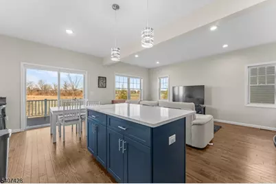 76 Valerie Dr, Manville, NJ 08835 - Photo 5