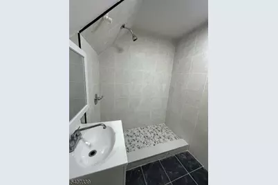 46 Woodlawn Ave, Jersey City, NJ 07305 - Photo 5