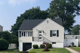 29 Grandview Dr, Woodland Park, NJ 07424 - Photo 1