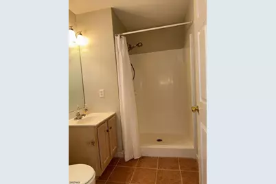 37 Chanda Ct, Clifton, NJ 07012 - Photo 9