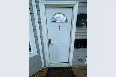 27 Schuyler Ter, East Orange, NJ 07017 - Photo 7