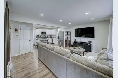 1140 Saint John St, Manville, NJ 08835 - Photo 5