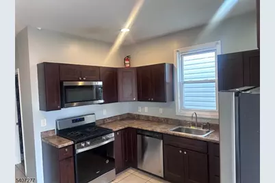 527 S 16th St, Newark, NJ 07103 - Photo 1