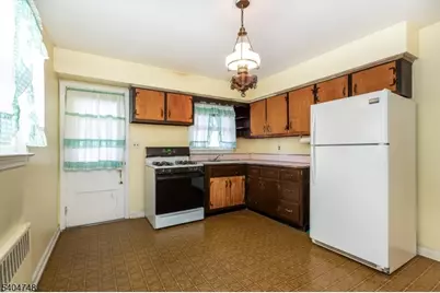 70 Kierstead Ave, Nutley, NJ 07110 - Photo 7