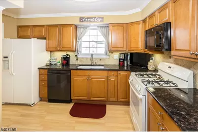 11 Renault Dr, Mount Olive, NJ 07836 - Photo 9