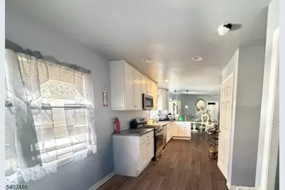 891 Pennsylvania Ave, Union Township, NJ 07083 - Photo 5