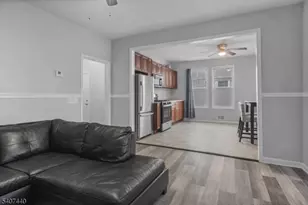 105 Huntington Terrace, Newark, NJ 07112 - Photo 17