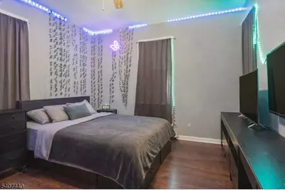 105 Huntington Ter, Newark, NJ 07112 - Photo 5