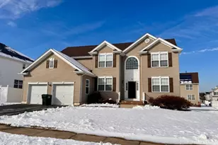 4 Cobblers Cir, Franklin Township, NJ 08823 - Photo 1