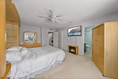 99 Woodmere Dr, Sayreville Boro, NJ 08859 - Photo 21