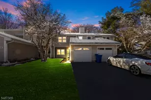 99 Woodmere Dr, Sayreville Boro, NJ 08859 - Photo 1