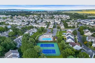 99 Woodmere Dr, Sayreville Boro, NJ 08859 - Photo 37