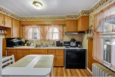 252 Duane St, Orange, NJ 07050 - Photo 11