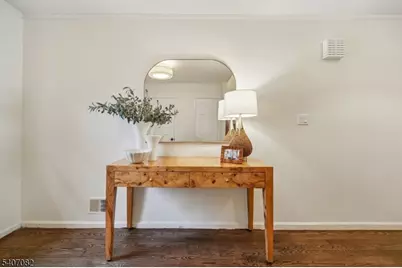 6 Hampshire Dr, Mendham, NJ 07945 - Photo 3