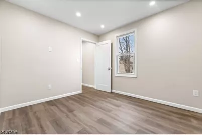 80 E Emerson Ave, Rahway, NJ 07065 - Photo 5