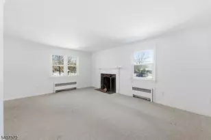 30 Reynolds Ave, Parsippany, NJ 07054 - Photo 13