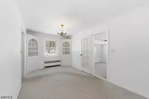 30 Reynolds Ave, Parsippany, NJ 07054 - Photo 9