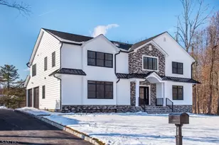 19 West Dr, Fairfield, NJ 07004 - Photo 1