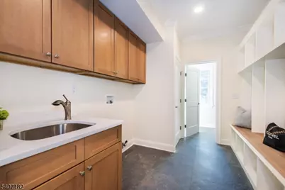 19 West Dr, Fairfield, NJ 07004 - Photo 23