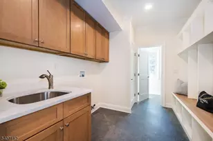 19 West Dr, Fairfield, NJ 07004 - Photo 23