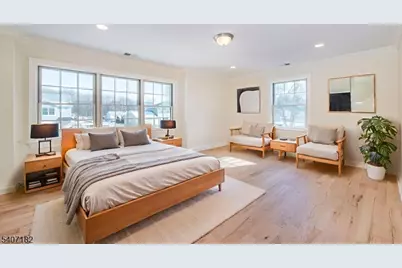 19 West Dr, Fairfield, NJ 07004 - Photo 31