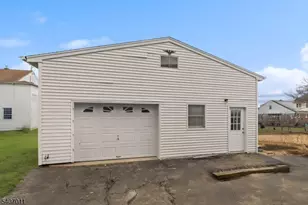 11 Adams St, Clifton, NJ 07013 - Photo 9