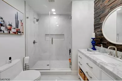 2 Knoll Rd, Fairfield, NJ 07004 - Photo 29