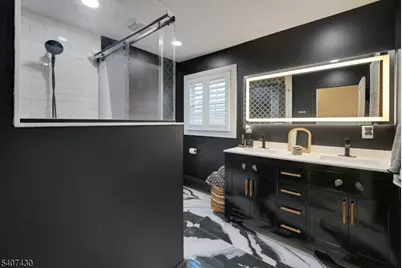 2 Knoll Rd, Fairfield, NJ 07004 - Photo 23