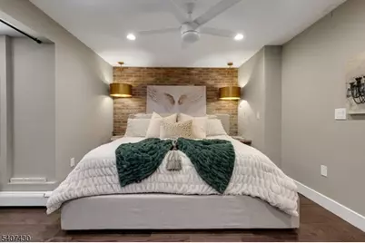 2 Knoll Rd, Fairfield, NJ 07004 - Photo 19