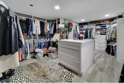 2 Knoll Rd, Fairfield, NJ 07004 - Photo 27