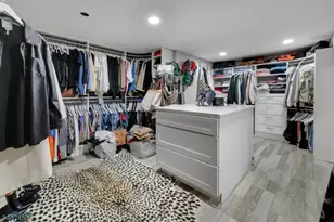 2 Knoll Rd, Fairfield, NJ 07004 - Photo 27