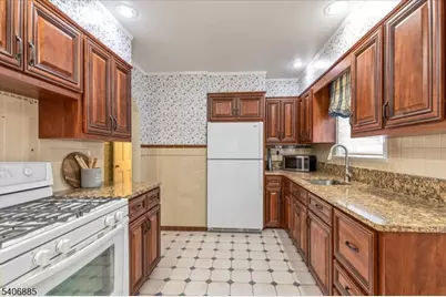 227 Mountainview Ave, Scotch Plains Township, NJ 07076 - Photo 7