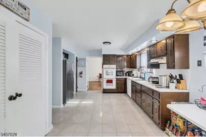 712 Moses Dr, Rahway, NJ 07065 - Photo 9