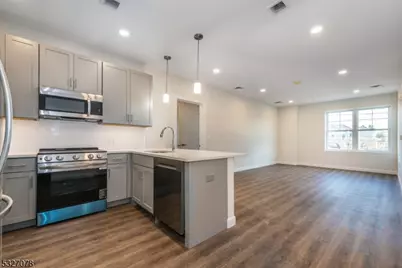 515 Union Blvd #28, Totowa, NJ 07512 - Photo 3