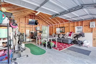 112 Diamond Bridge Ave, Hawthorne, NJ 07506 - Photo 13